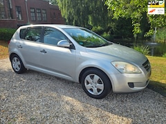 Kia Cee'd - 1.4 X-tra 5-deurs AIRCO