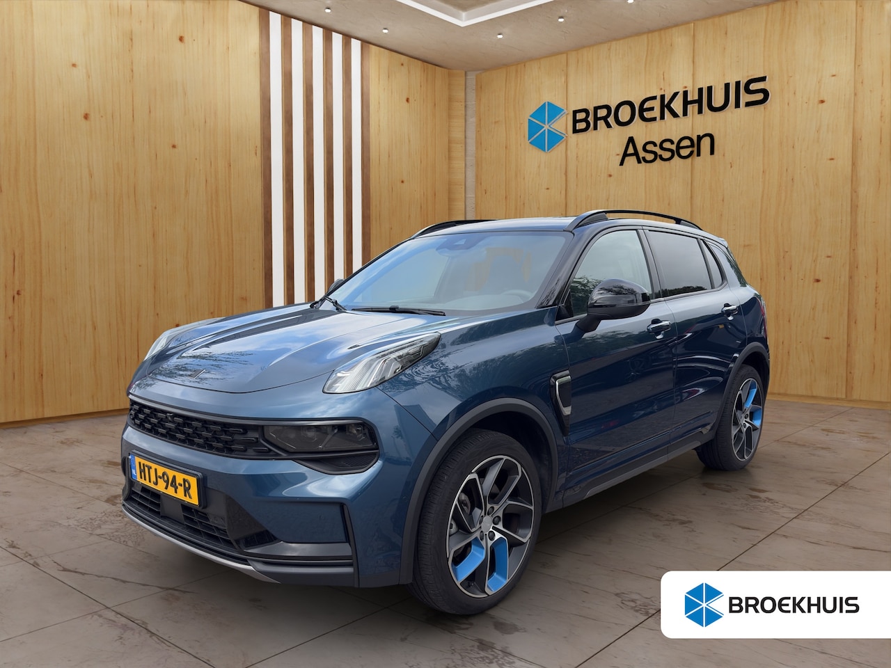 Lynk & Co 01 - 1.5 | Verwarmde Voorstoelen | Zwarte Hemel | Panoramadak | BLIS | 360 Camera | - AutoWereld.nl