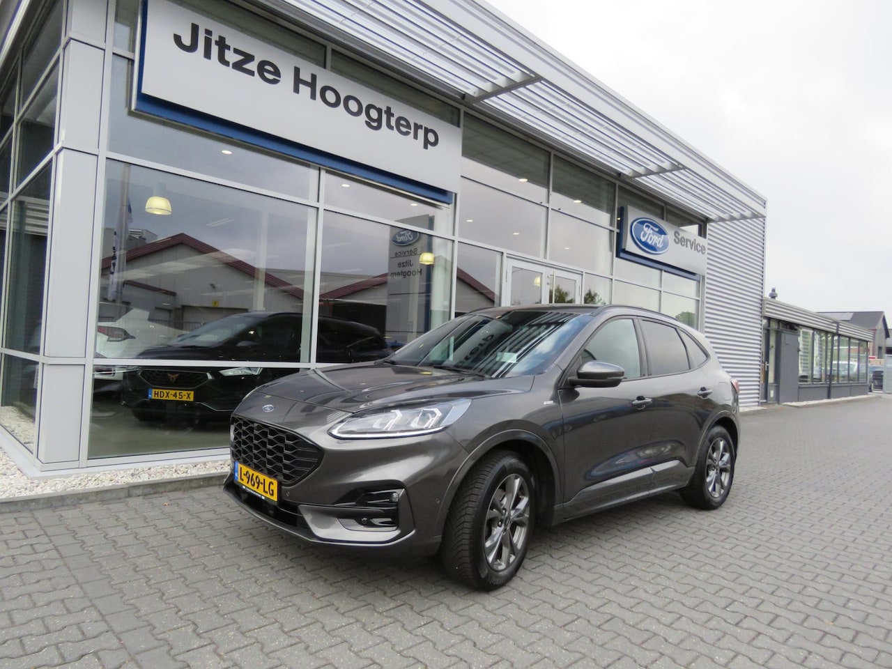 Ford Kuga - 1.5 EcoBoost ST-Line X NAVI,ADAPTIVE CRUISE,TREKHAAK 1800 KG,BLIS,WINTER PACK,HEAD UP,B&O, - AutoWereld.nl