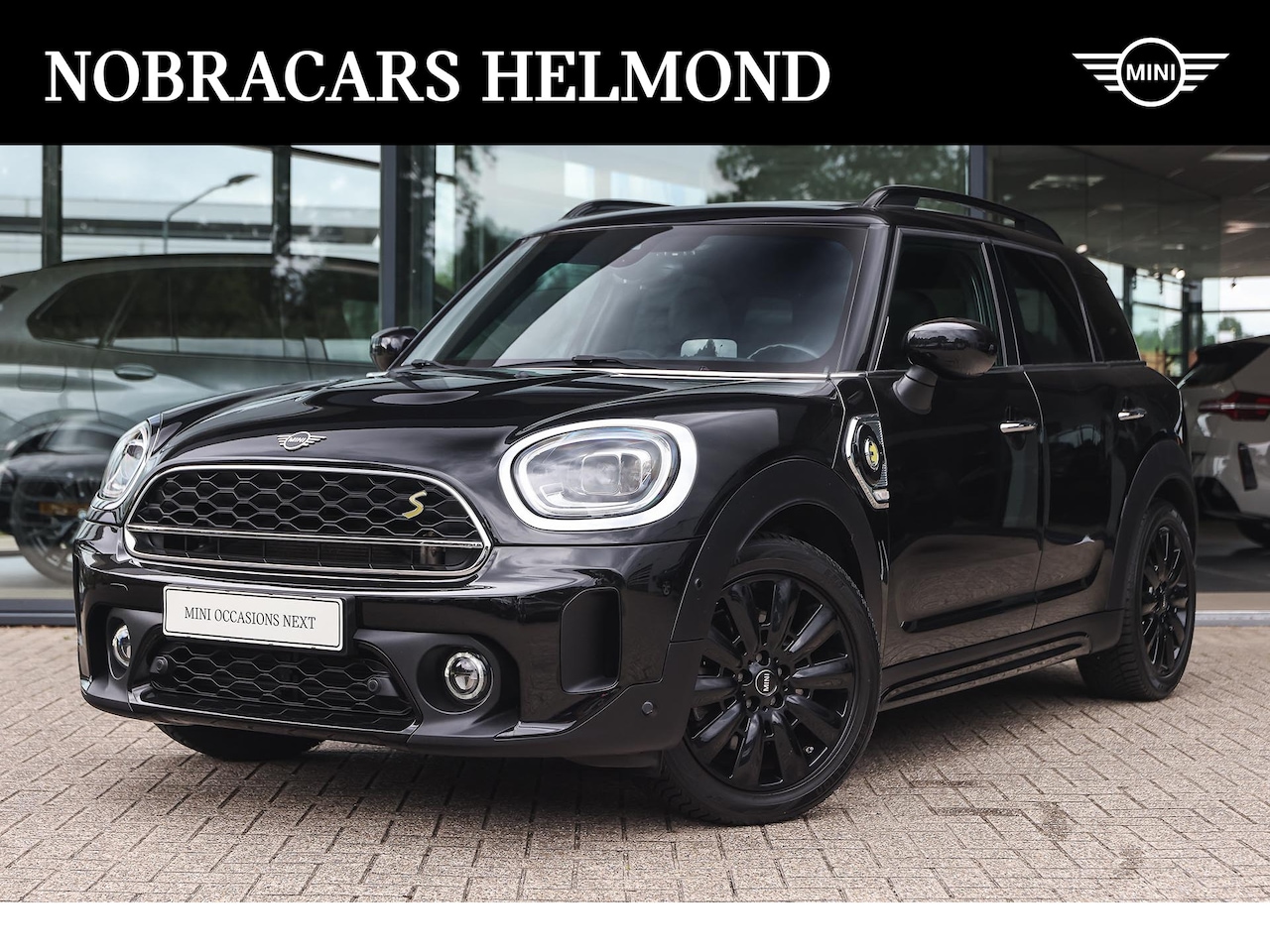 MINI Countryman - Cooper SE ALL4 Automaat / Panoramadak / Comfortstoelen / Comfort Access / Achteruitrijcame - AutoWereld.nl