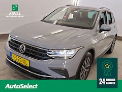 Volkswagen Tiguan - 1.5 TSI 131pk Life | Executive | Trekhaak | Camera | Digital Cockpit | Spiegelpakket | Ele