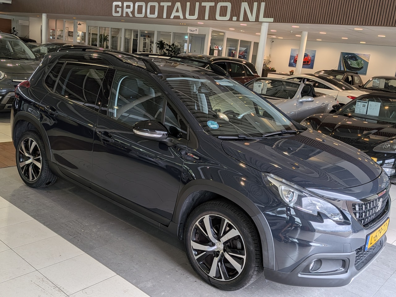 Peugeot 2008 - 1.2 PureTech Allure Automaat Airco, Cruise Control, Stuurbekrachtiging - AutoWereld.nl
