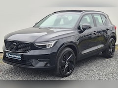 Volvo XC40 - 2.0 B3 Ultra Black Edition Lounge Pack - 20” Wielen - Panoramadak - Harman Kardon Audio