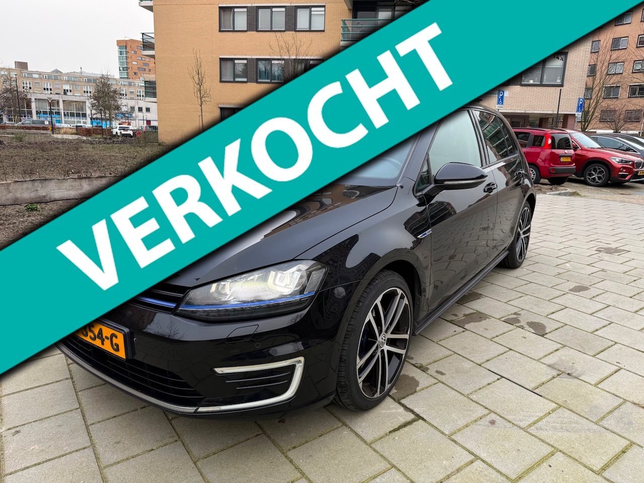 Volkswagen Golf - 1.4 TSI GTE | PANO | LEER | FULL OPTIONS - AutoWereld.nl