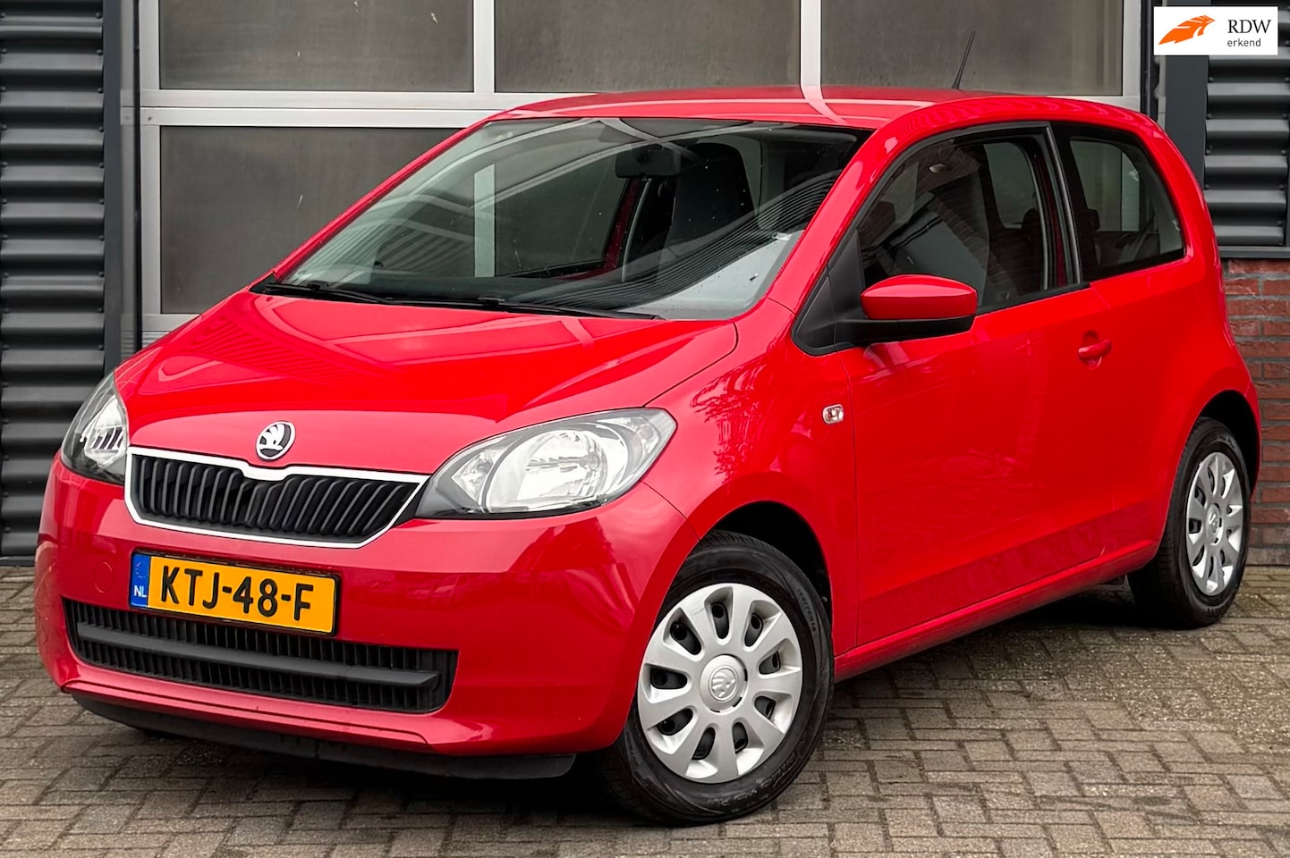 Skoda Citigo - 1.0 Elegance apple carplay airco weinig kilometers - AutoWereld.nl