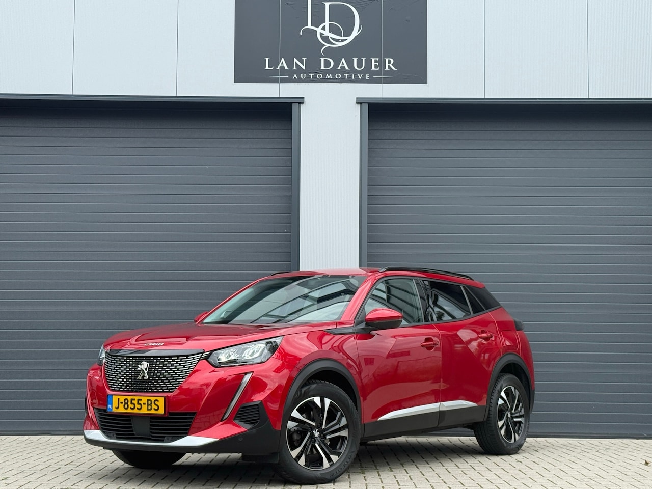 Peugeot 2008 - 1.2 PureTech Allure /AUTOMAAT / NAP / 3D SCHERM - AutoWereld.nl