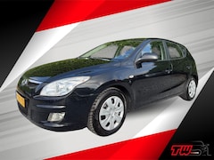 Hyundai i30 - 1.4i Active | NWE APK & KOPPELING | AIRCO