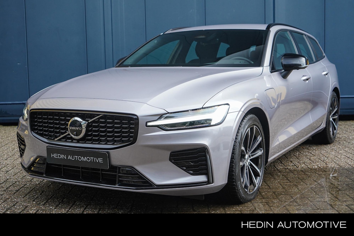Volvo V60 - 2.0 T6 Plug-in hybrid AWD Plus Bright | Trekhaak | Harman/kardon audio | 360 graden camera - AutoWereld.nl