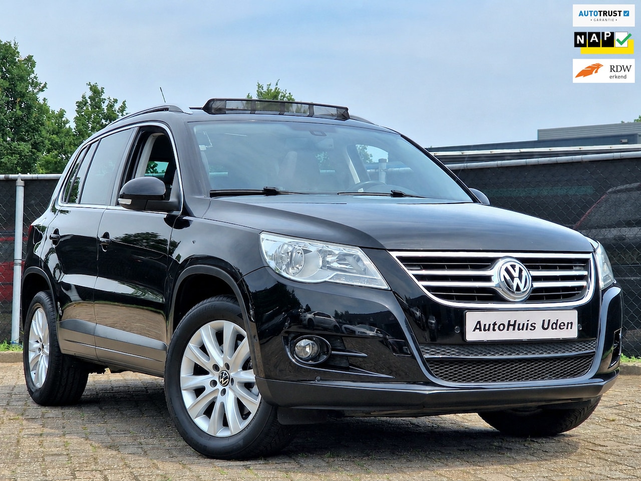 Volkswagen Tiguan - 1.4 TSI Sport&Style*Pano*Navi*Trekhaak*Camera - AutoWereld.nl
