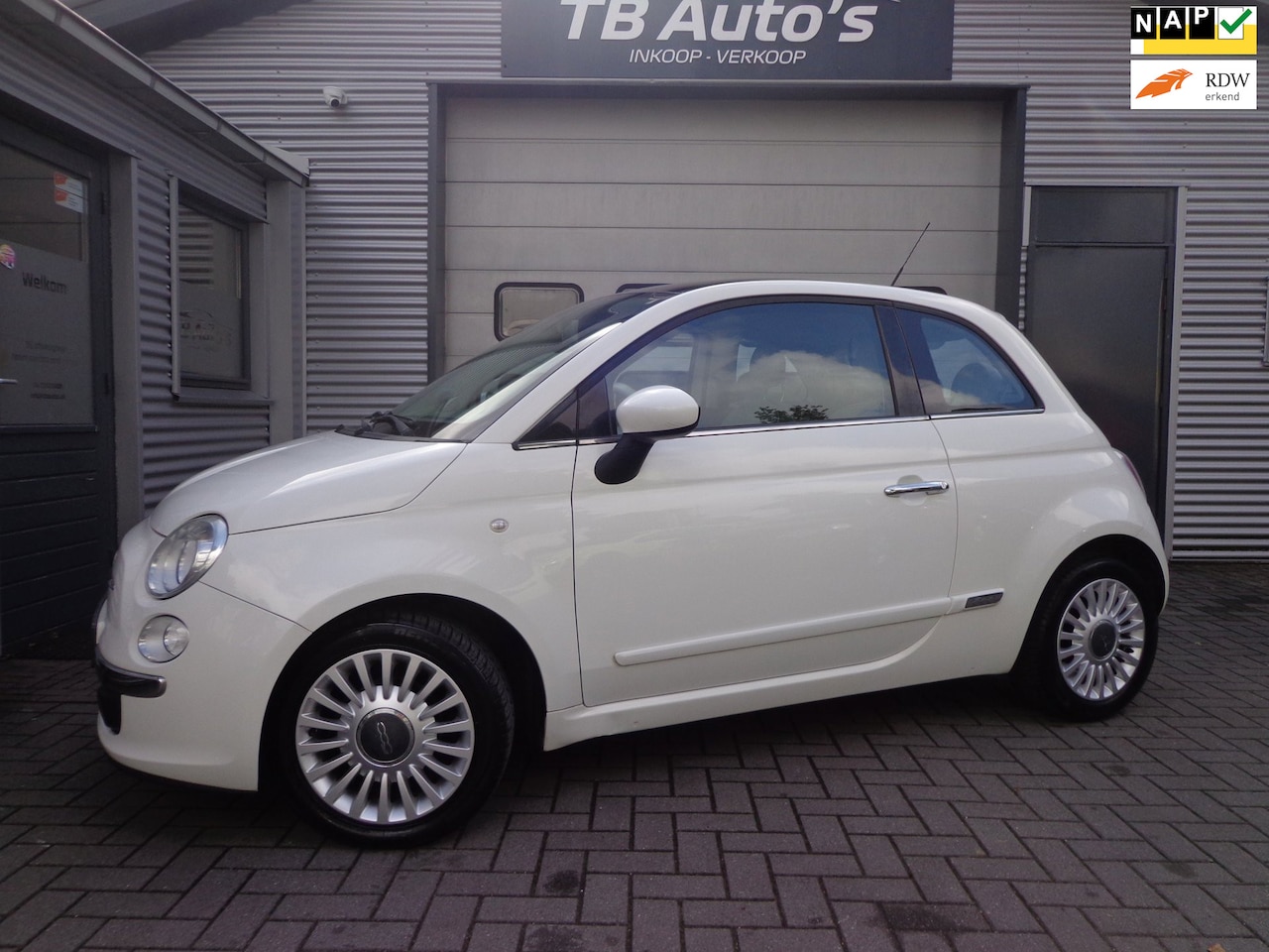 Fiat 500 - 1.2 Lounge ! AIRCO / PANORAMADAK ! - AutoWereld.nl