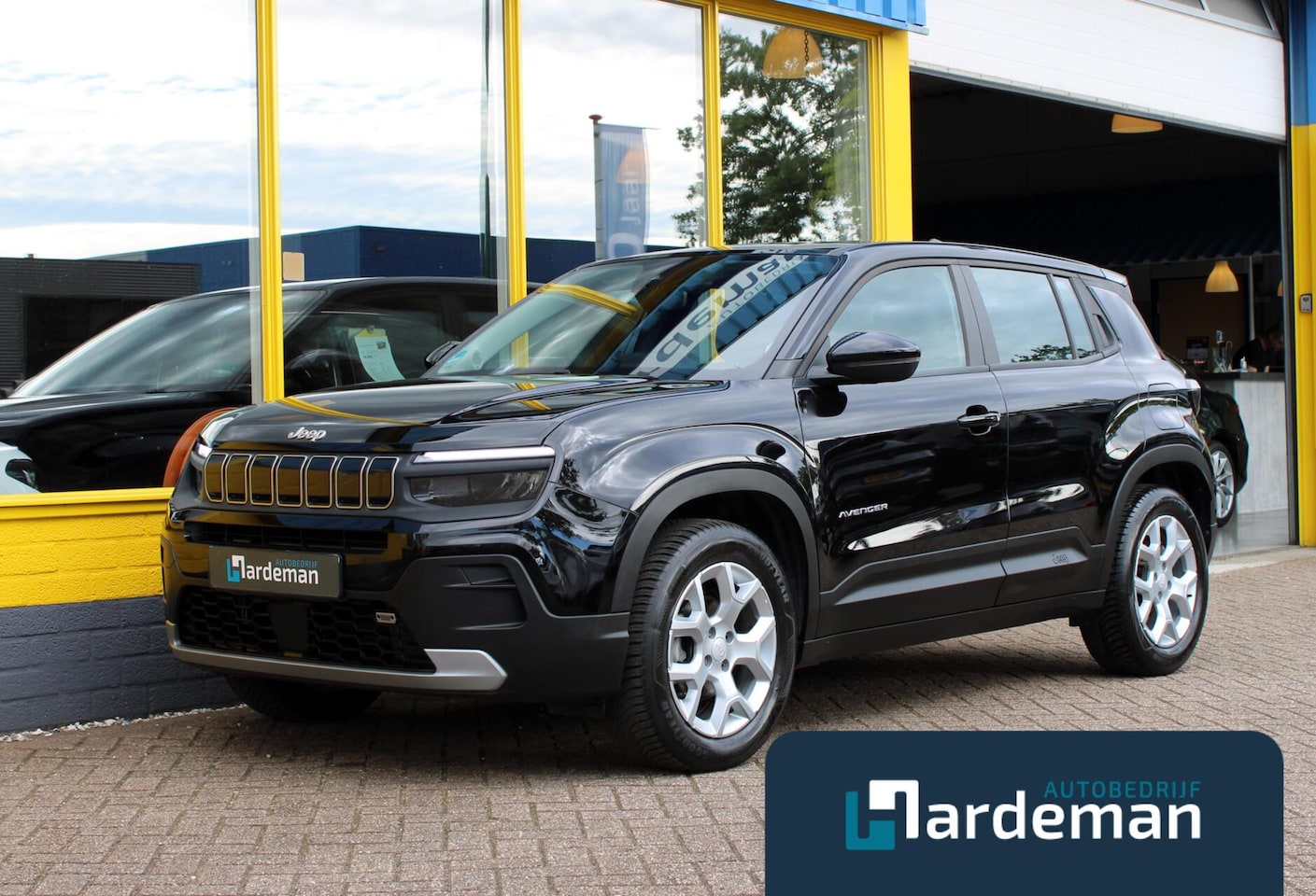 Jeep Avenger - 1.2 Altitude JBL Navi Winterpack - AutoWereld.nl