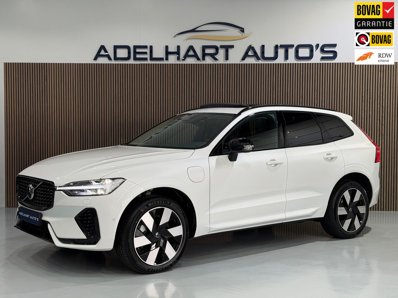 Volvo XC60 - 2.0 T8 Plug-in hybrid AWD Plus Dark 455 PK / Panorama dak / Lederen interieur / Elektrisch - AutoWereld.nl