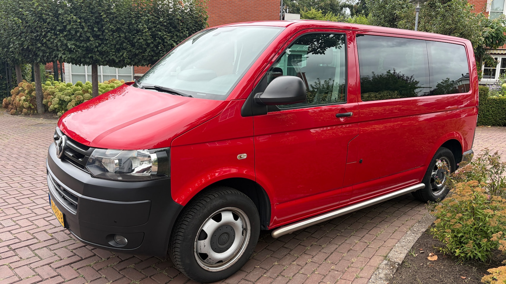 Volkswagen Transporter Kombi - 2.0 TDI L1H2 BM 4Motion Trendline Automaat - AutoWereld.nl