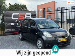 Daihatsu Sirion 2 - 1.0-12V Trend A-C 5DRS LEUKE AUTO KOOPJE
