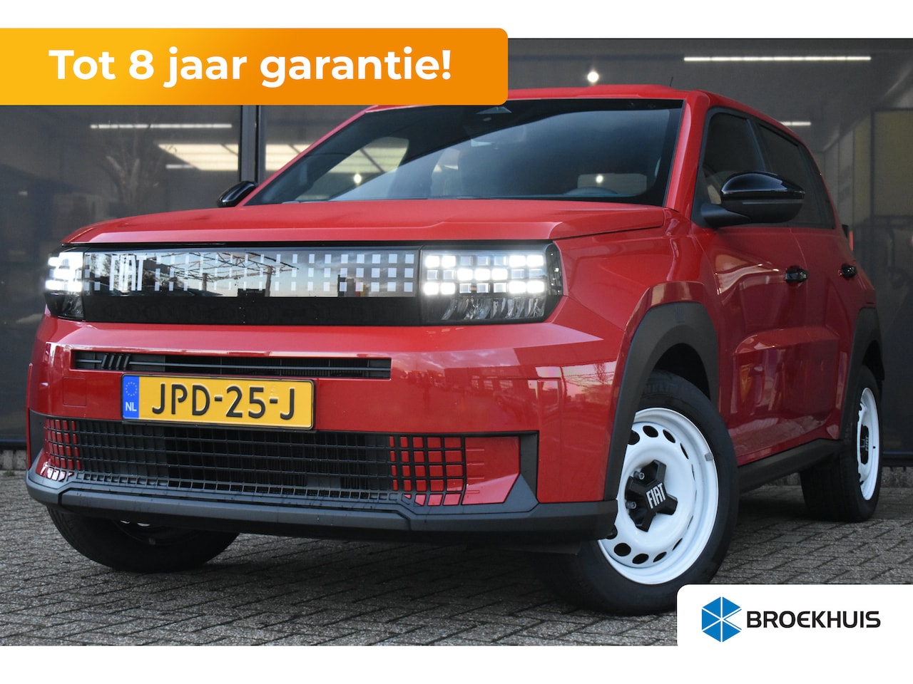 Fiat Grande Panda - RED 11kW 44 kWh 3 Fase 8 Jaar Garantie! | Navigatie by App | Parkeersensoren v/a | Cruise - AutoWereld.nl