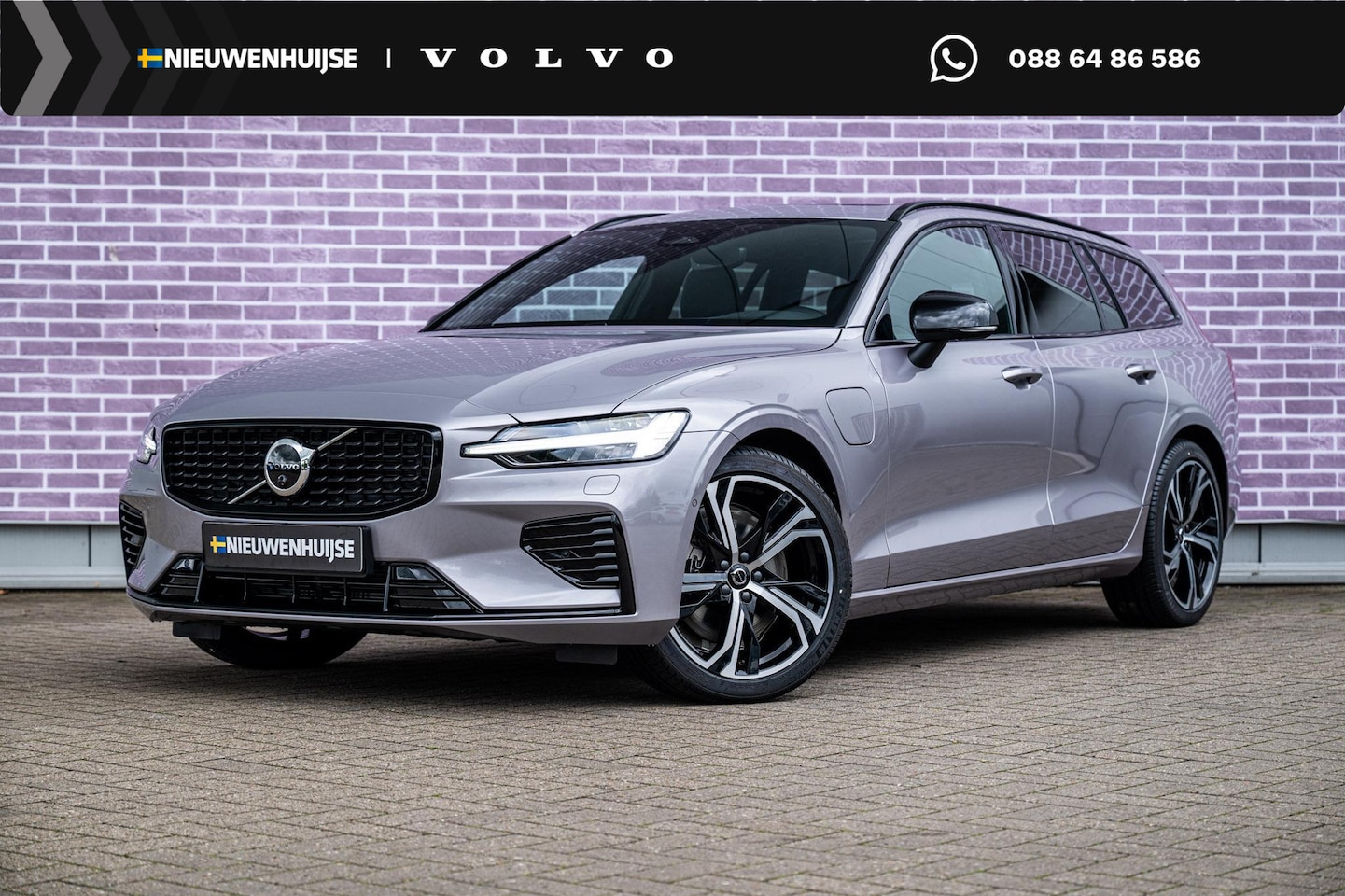 Volvo V60 - T6 Plug-in hybrid AWD Ultra Dark | Heico bodykit | Google | Long Range | Schuif-/Kanteldak - AutoWereld.nl