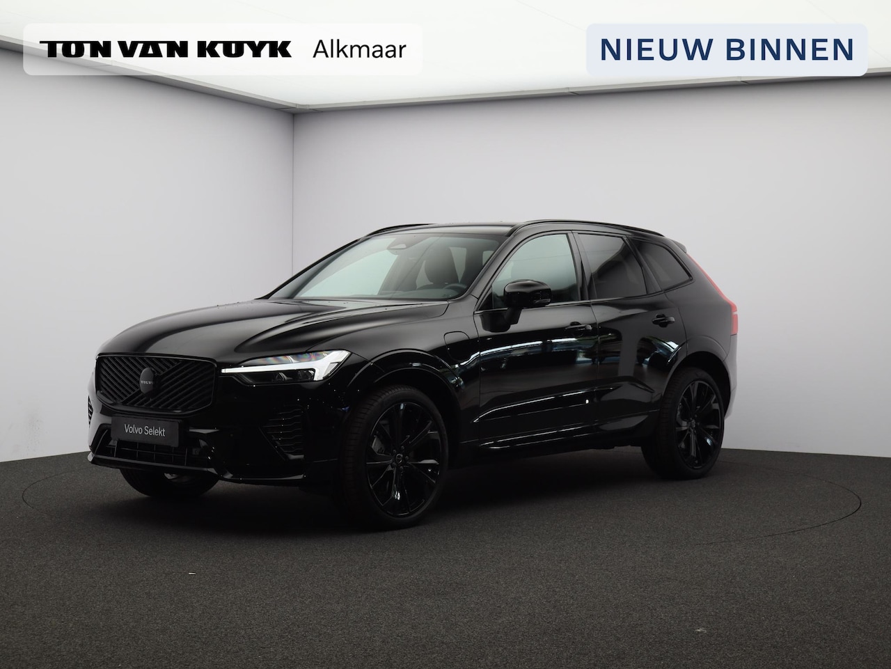 Volvo XC60 - T8 AWD Plug-in hybrid Plus Black Edition / Harman Kardon / Elektrisch bedienbare stoelen / - AutoWereld.nl
