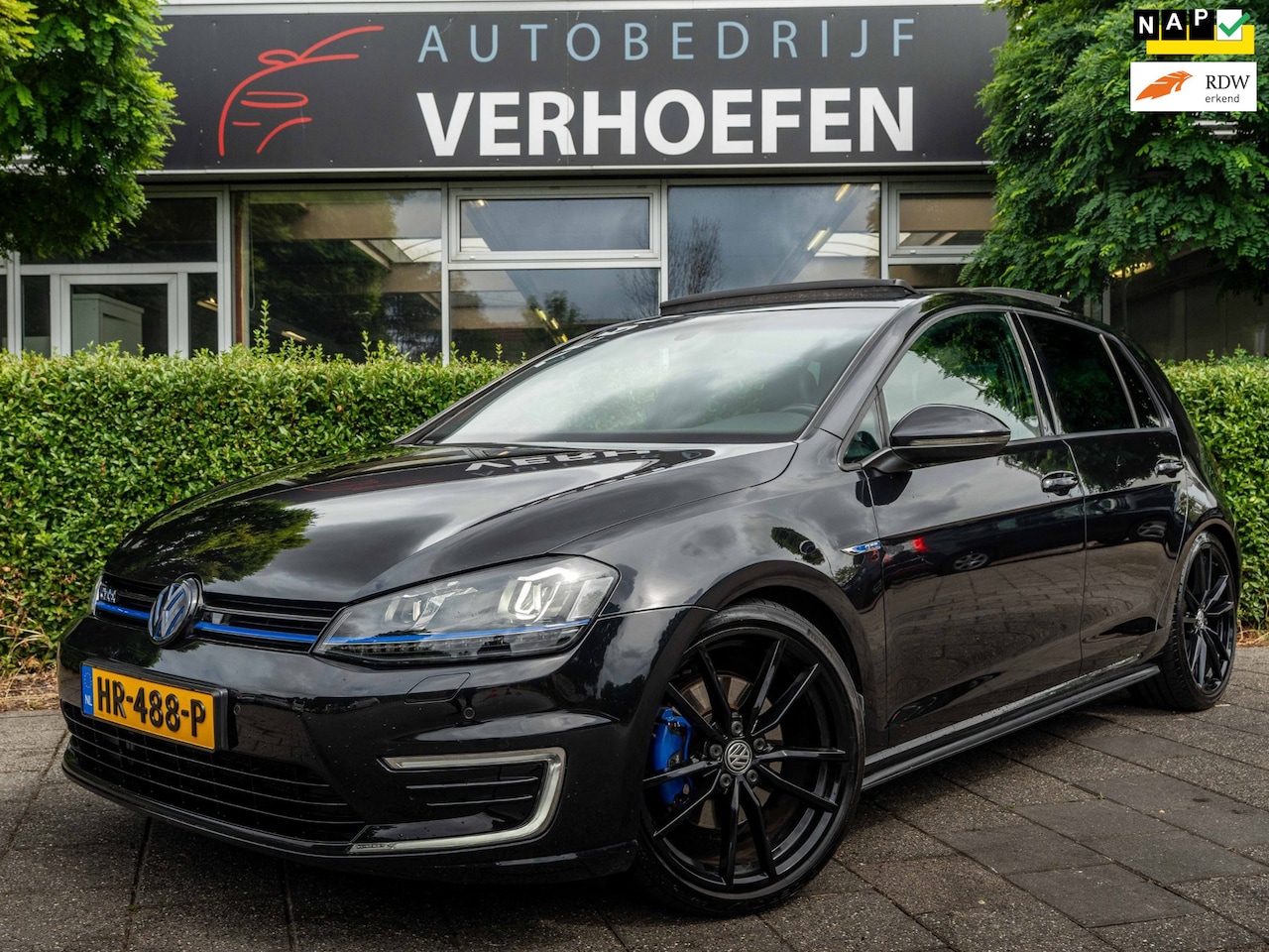 Volkswagen Golf - 1.4 TSI GTE | PANORAMADAK | KEYLESS | APPLE CARPLAY | LEDER | PARKEERCAMERA | VOL ONDERHOU - AutoWereld.nl