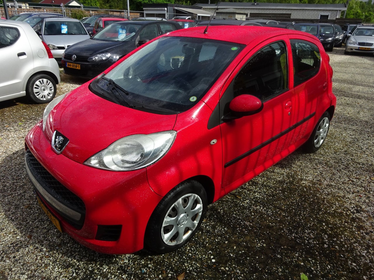 Peugeot 107 - 1.0-12V XS 1.0-12V XS, Stuurbekrachtiging, electr ramen - AutoWereld.nl