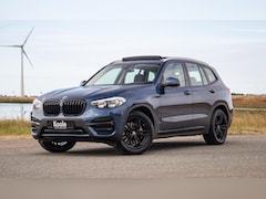 BMW X3 - xDrive30e Executive BLACK LINE / PANORAMA DAK / CARPLAY / LEER / STOELVERWARMING / CAMERA