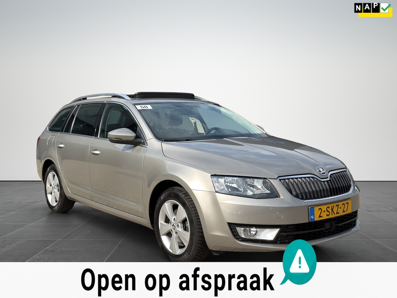 Skoda Octavia Combi - 1.2 TSI Greentech DSG|Panoramadak|NAP - AutoWereld.nl
