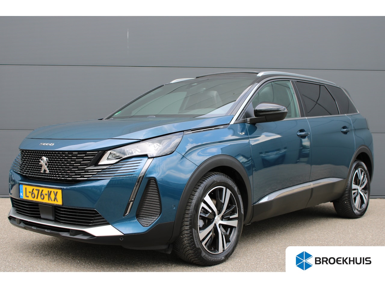 Peugeot 5008 - 1.2 PureTech GT | Navigatie | Camera | Panorama/schuifdak | Alcantara | All season | Apple - AutoWereld.nl