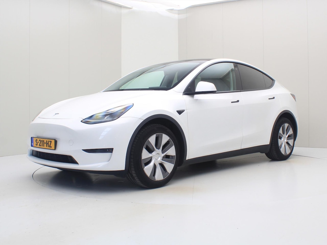 Tesla Model Y - Long Range AWD 75kWh 351pk 94.2% SoH AMD RYZEN [ TREKHAAK+AUTOPILOT+19 INCH+PREMIUM AUDIO - AutoWereld.nl