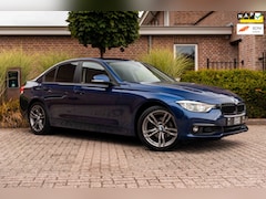 BMW 3-serie - 318i Executive 136 PK Aut. LED Clima Cruise 18'' M-Sport