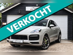 Porsche Cayenne Coupé - 3.0 E-Hybrid-Lightweight-Sportuitlaat-Luchtvering-Carbon