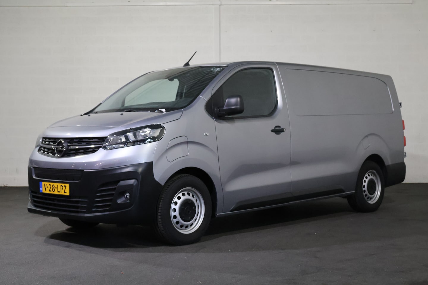 Opel Vivaro-e - L3 75 kWh Airco Navigatie (Wordt verwacht) - AutoWereld.nl