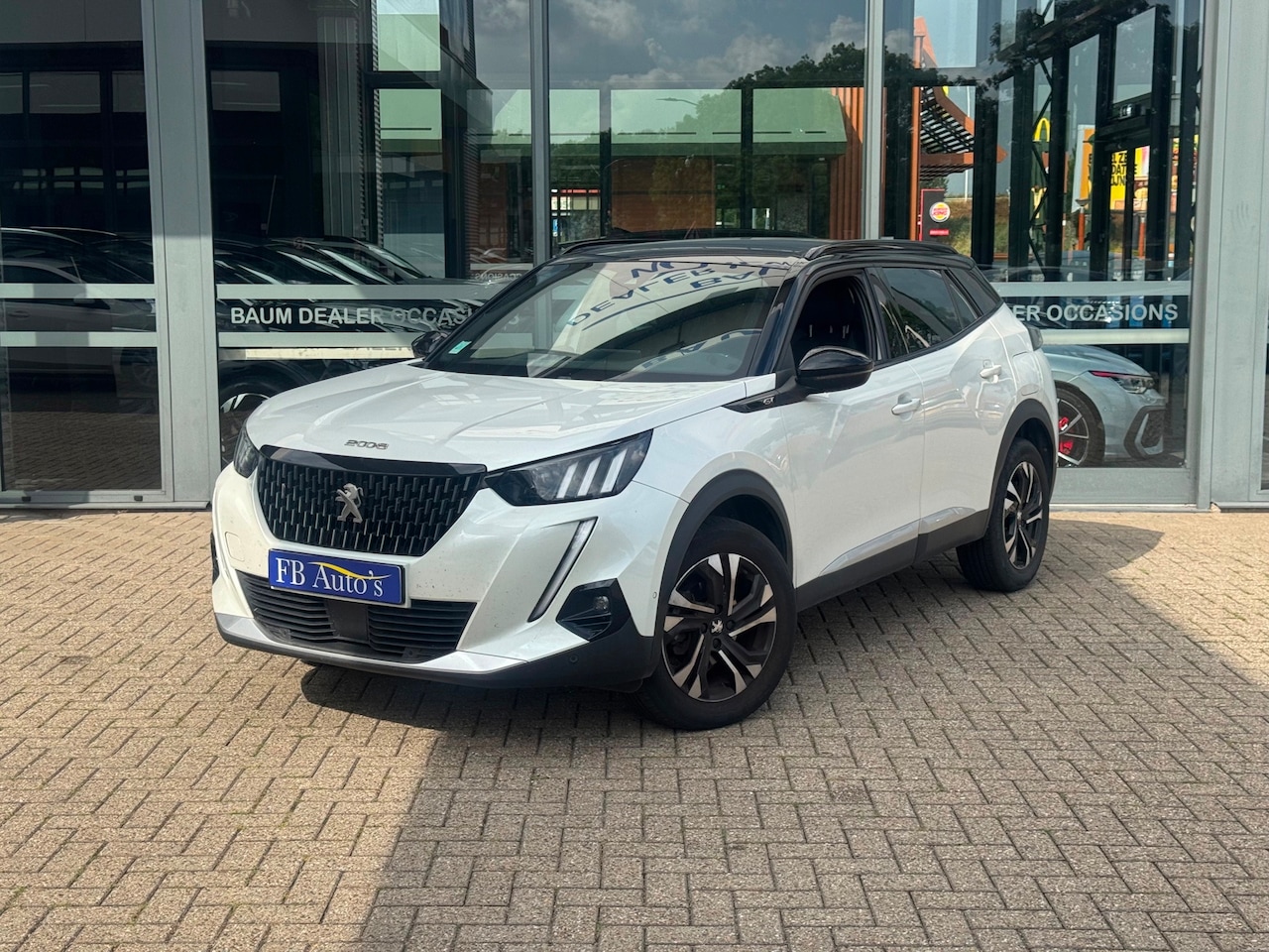 Peugeot 2008 - 1.2 PureTech GT Airco Navi Cruise Automaat - AutoWereld.nl