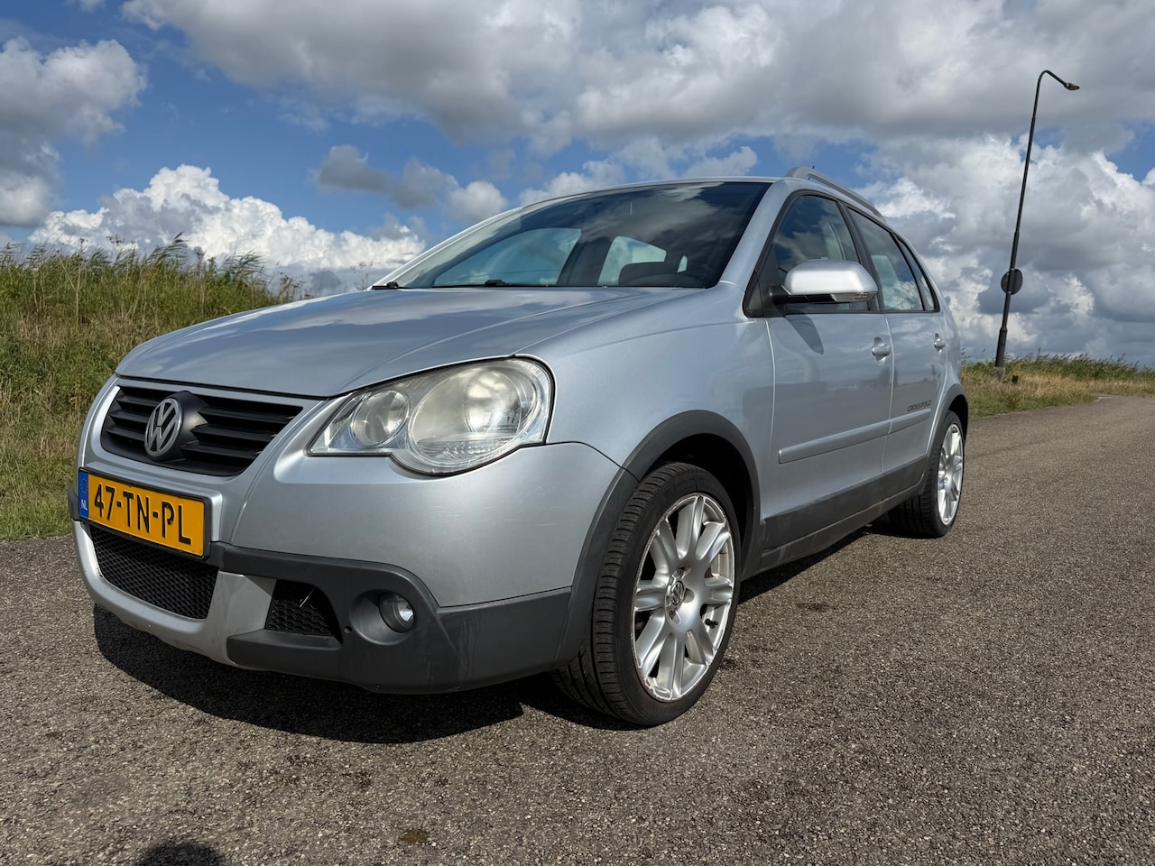 Volkswagen Polo - 1.4-16V Cross hoge instap ! nw apk ! onderhoud ! hele leuke auto! - AutoWereld.nl