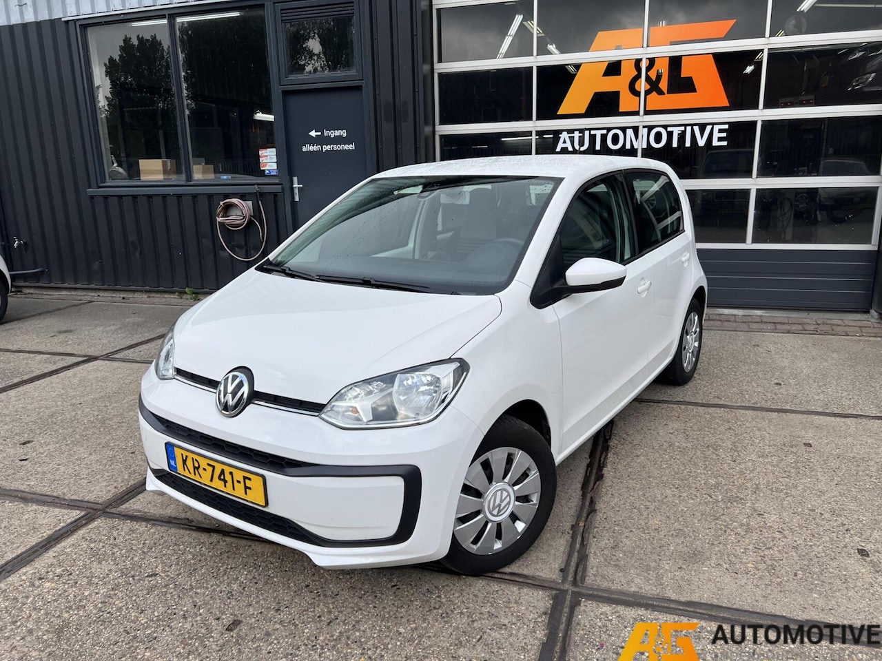 Volkswagen Up! - 1.0 5DRS 2016 Wit | Airco | - AutoWereld.nl