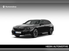 BMW 5-serie Touring - 530e | M-Sport Pro | 21'' | Panorama. | B&W | Comfortstoel. + vent. | Park. Plus | Head-Up