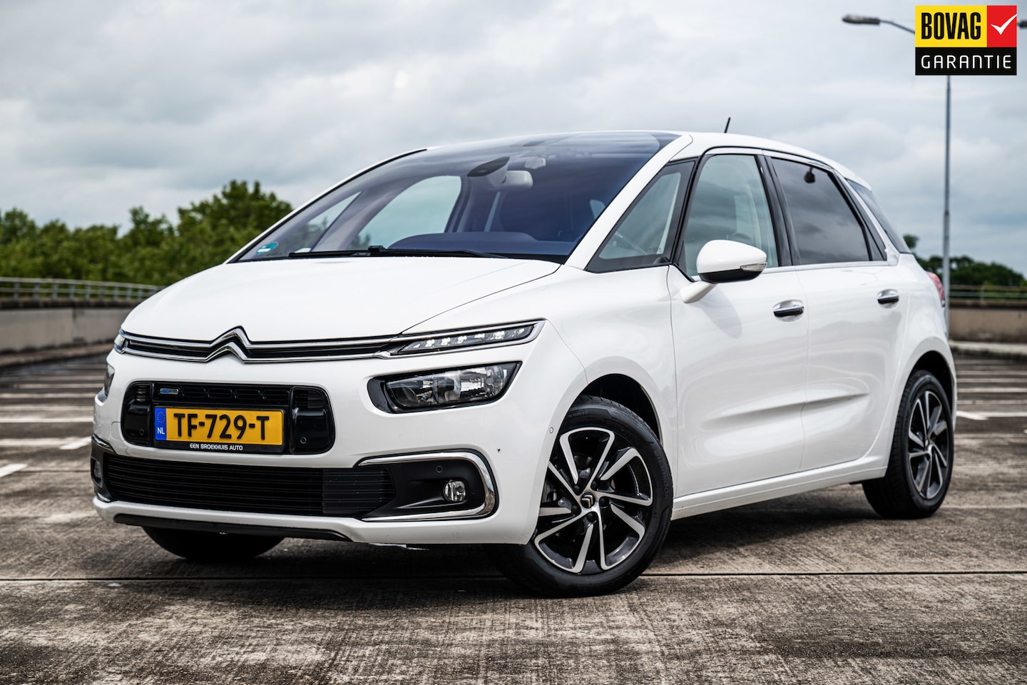 Citroën C4 Picasso - 1.2 PureTech Shine | Airco/Clima | Cruise Control | Achteruitrijcamera | - AutoWereld.nl