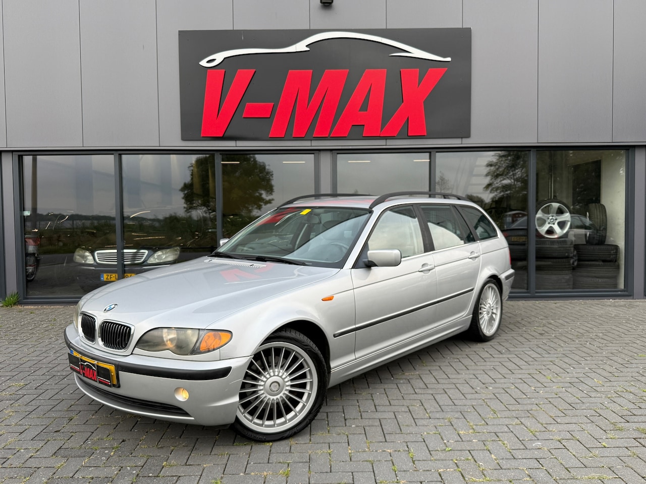 BMW 3-serie Touring - 320i 2.2 154DKM Cruise Clima Sportint. Trekhaak - AutoWereld.nl