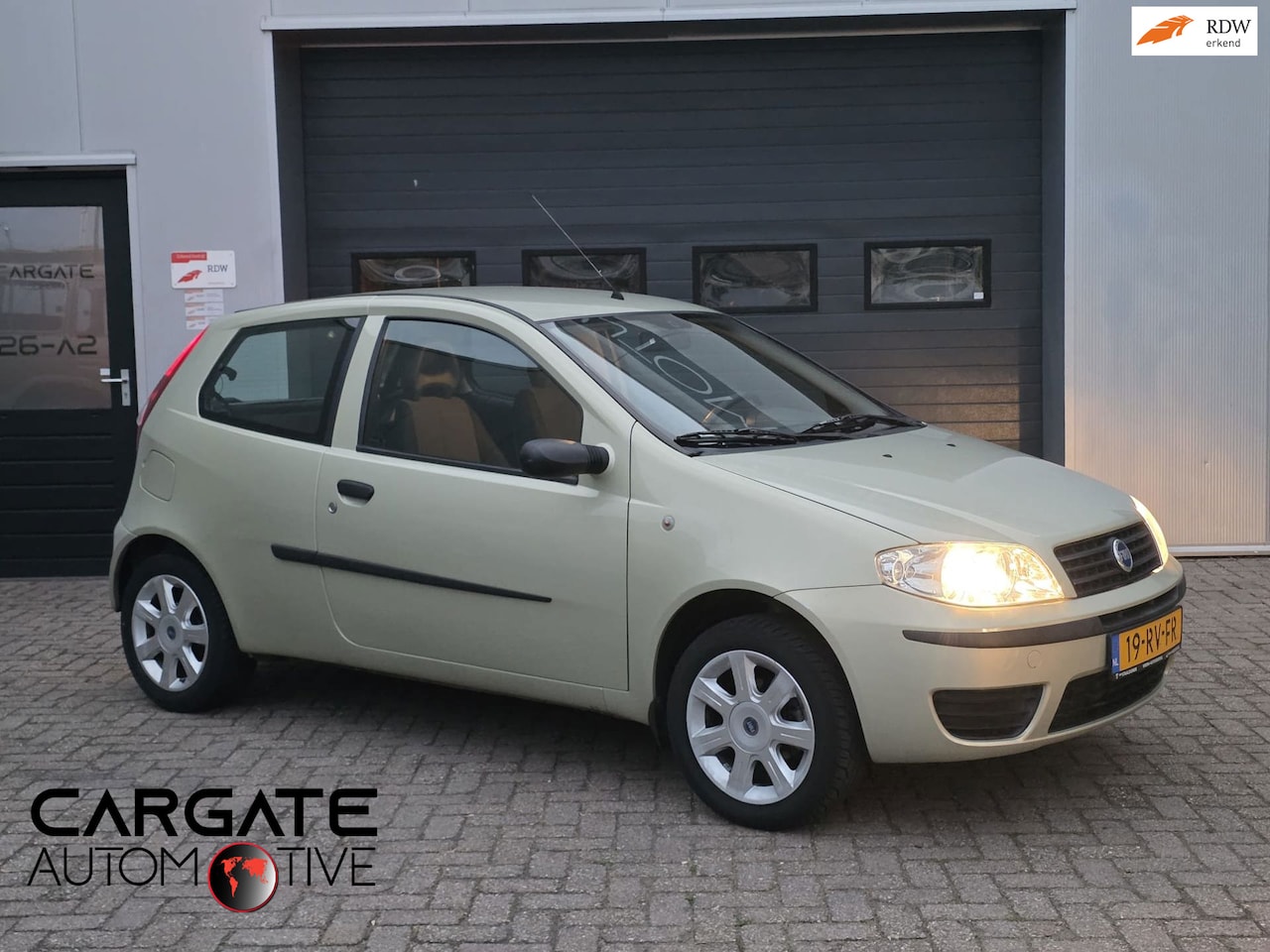 Fiat Punto - 1.2 Dynamic|Airco|APK|NAP|Bijzonder Laag Kilometerstand - AutoWereld.nl