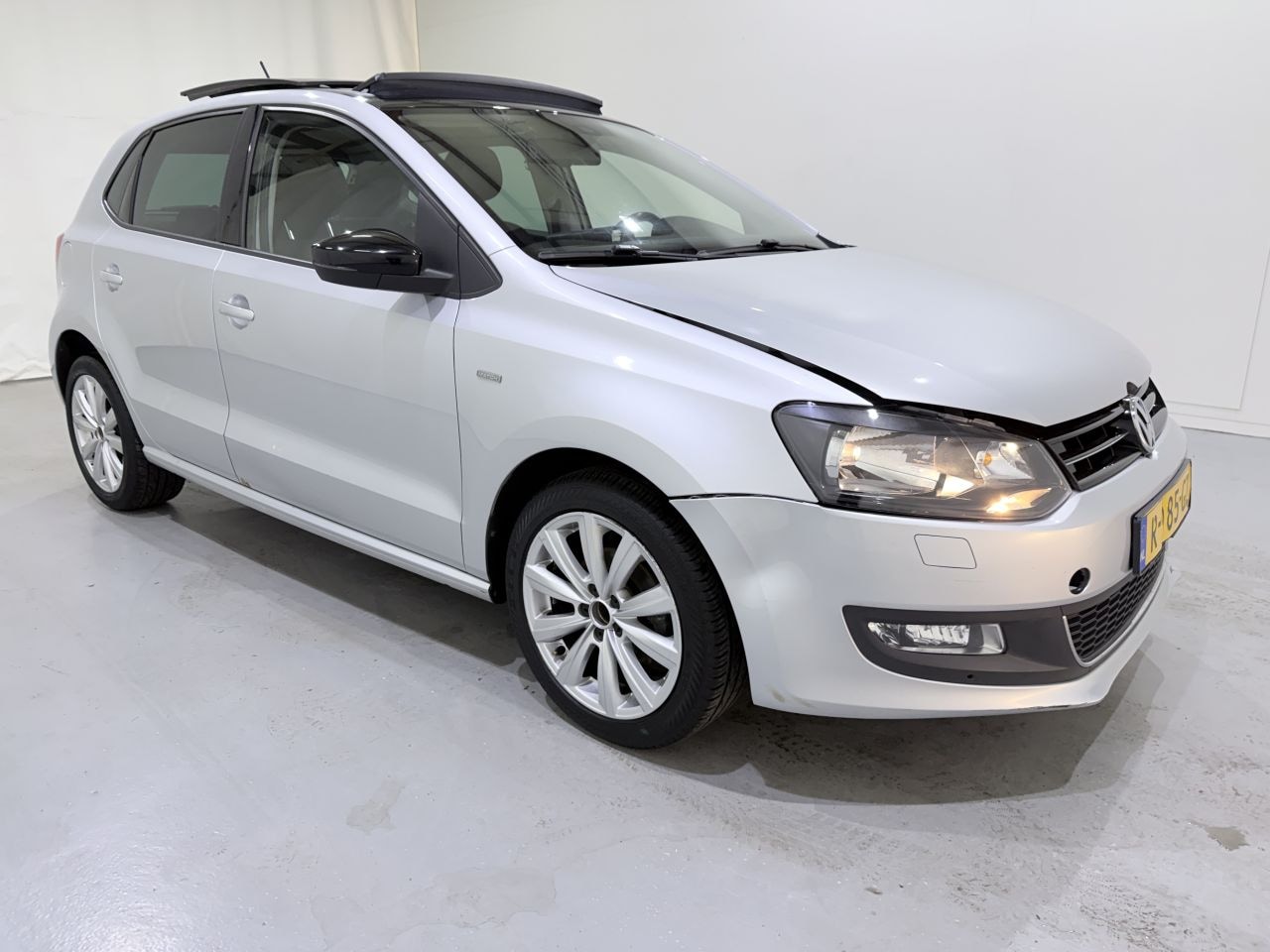 Volkswagen Polo - HB 1.2 Trend Edition Pano/Airco - AutoWereld.nl