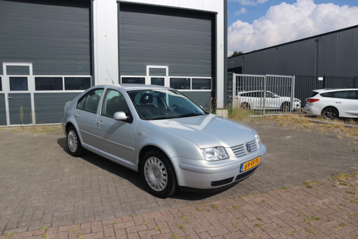 Volkswagen Bora - 1.6 Trendline 1.6 Trendline - AutoWereld.nl