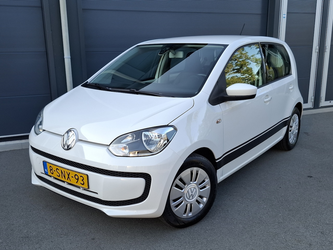 Volkswagen Up! - 1.0 move up! BlueMotion - AutoWereld.nl
