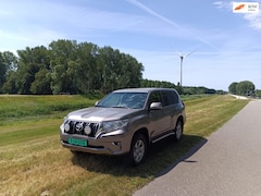 Toyota Land Cruiser Challenger - 2.8 D-4D-F Window Van