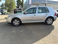 Volkswagen Golf - 2.0 Highline