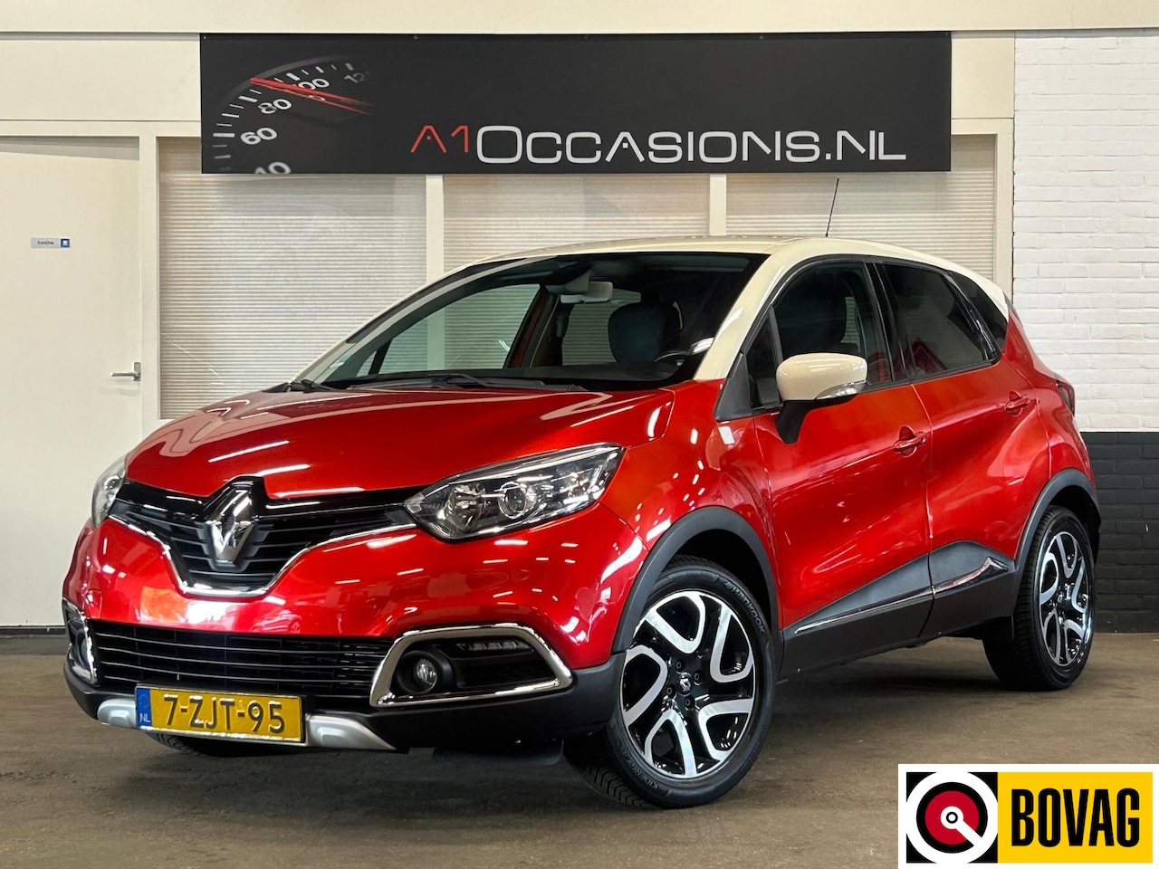 Renault Captur - 0.9 TCe Helly Hansen + NAVI - AutoWereld.nl