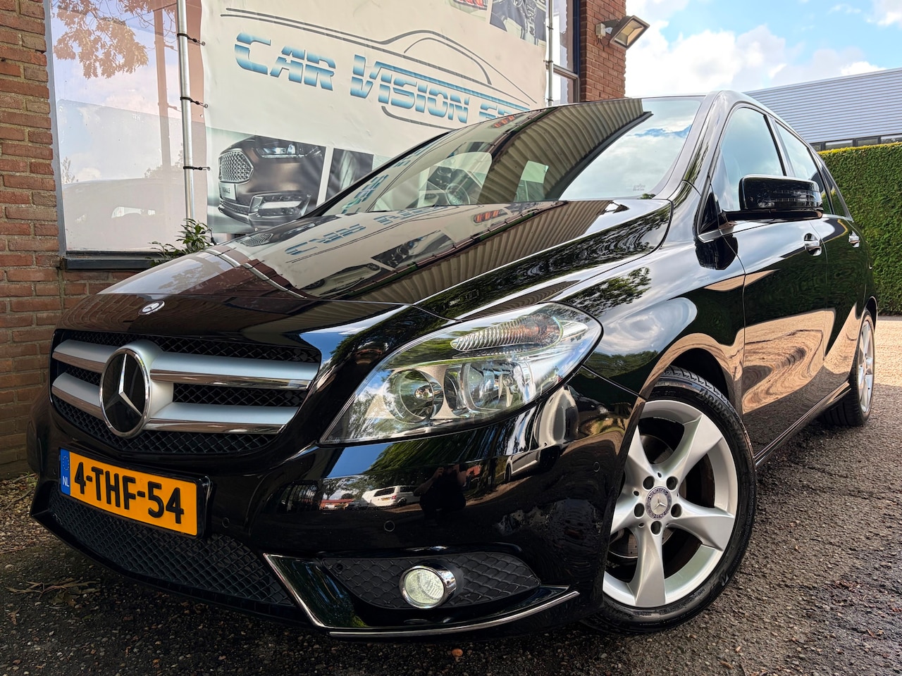 Mercedes-Benz B-klasse - 180 Ambition|Trekhaak|Cruise|Airco| - AutoWereld.nl
