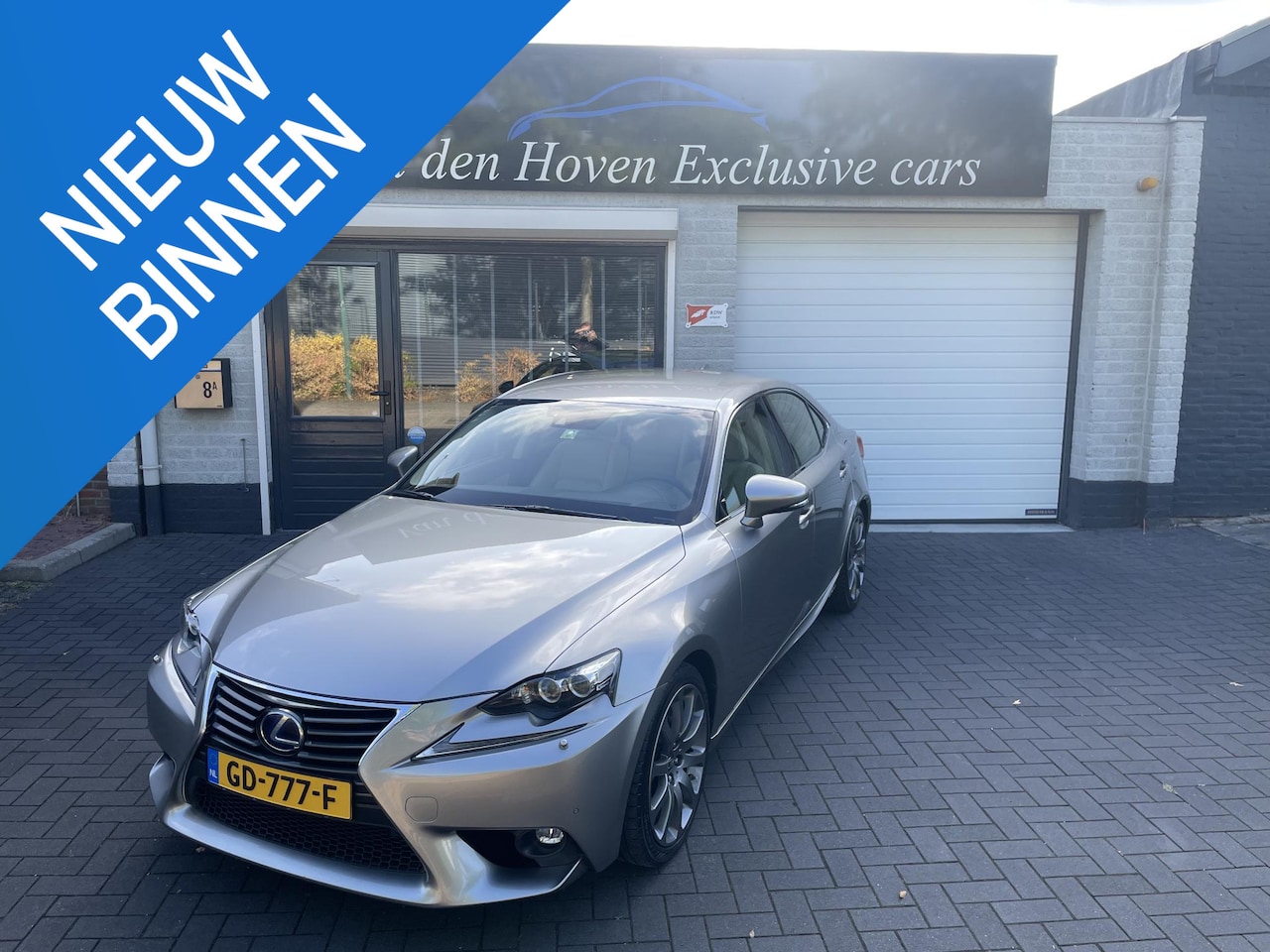 Lexus IS - 300h Hybrid Luxury Line Dealer onderhouden. - AutoWereld.nl