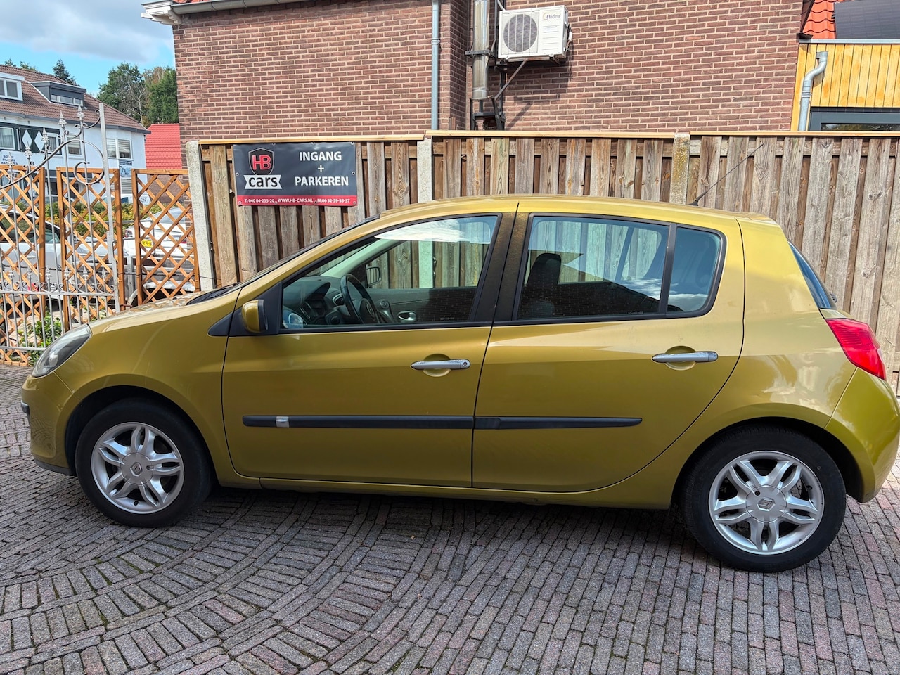 Renault Clio - 1.4-16V Team Spirit 1.4-16V Team Spirit - AutoWereld.nl