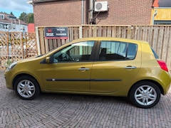 Renault Clio - 1.4-16V Team Spirit