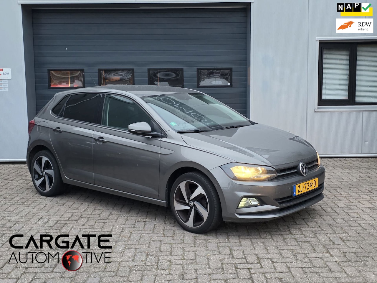 Volkswagen Polo - 1.6 TDI Comfortline Business|Digitale Cockpit|APK - AutoWereld.nl