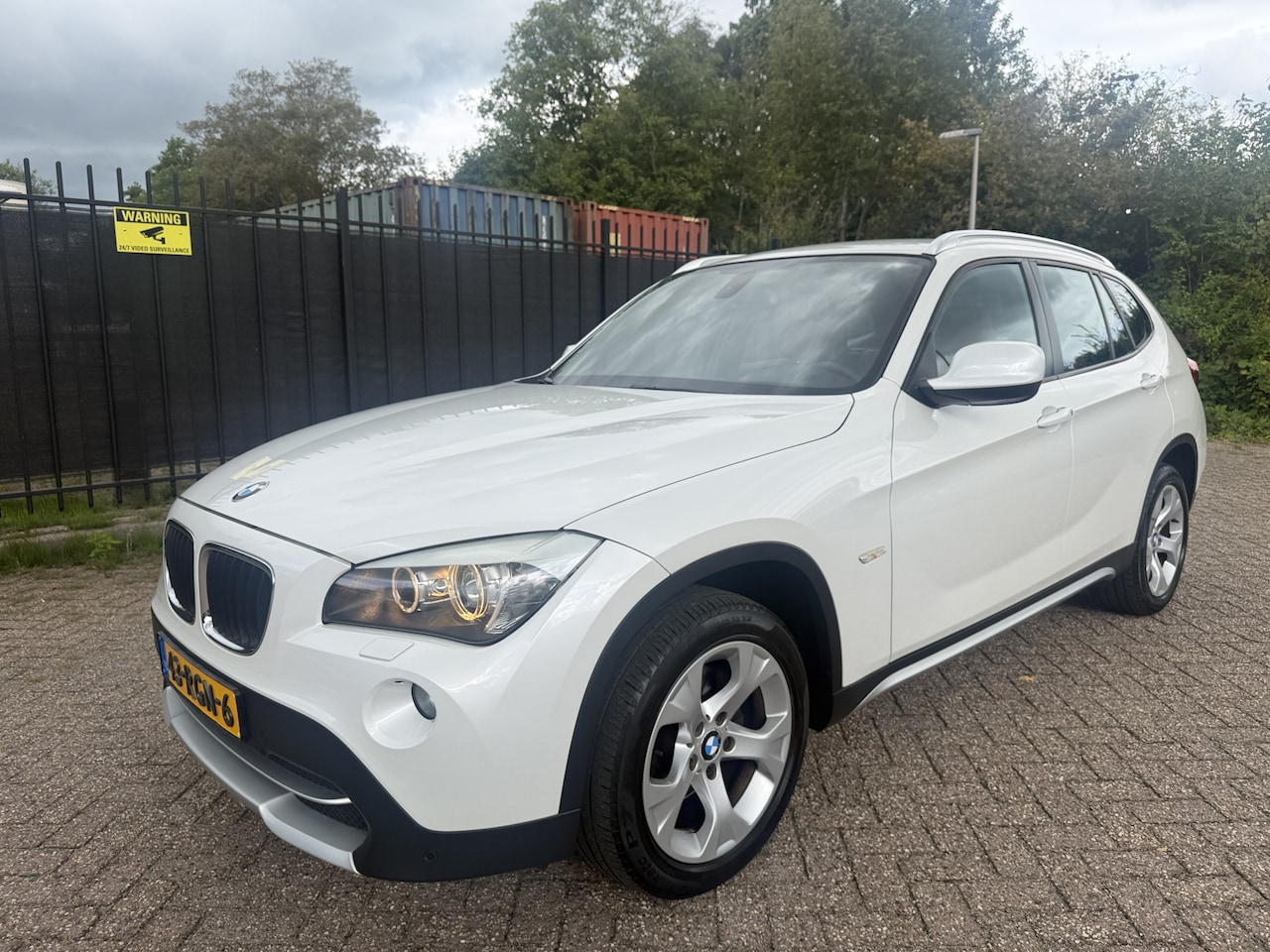 BMW X1 - sDrive18i Autom/Tiptr High Executive Sprtleer/Navi/Clima/Cruise - AutoWereld.nl