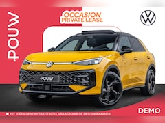 Volkswagen T-Roc - 1.5 eTSI 150pk DSG R-Line First Edition | Panoramadak | Trekhaak | 20" Velgen | Harman Kar
